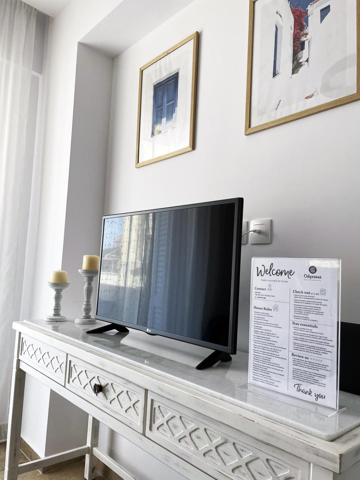 Odysseus Boutique Apartment エルミオニ エクステリア 写真